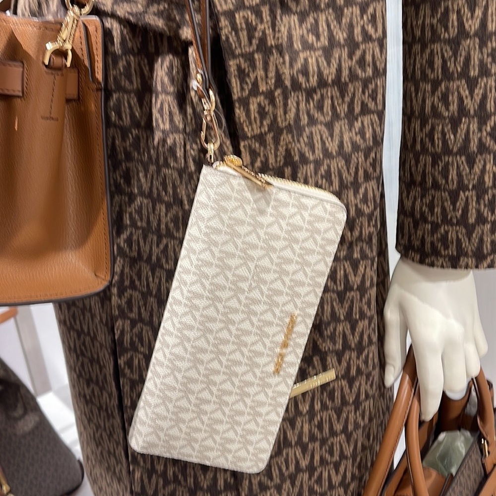 Michael Kors Jet Set Travel Large Travel CONTINENTAL wallet-wristlet-phoneholder - Picture 12 of 17